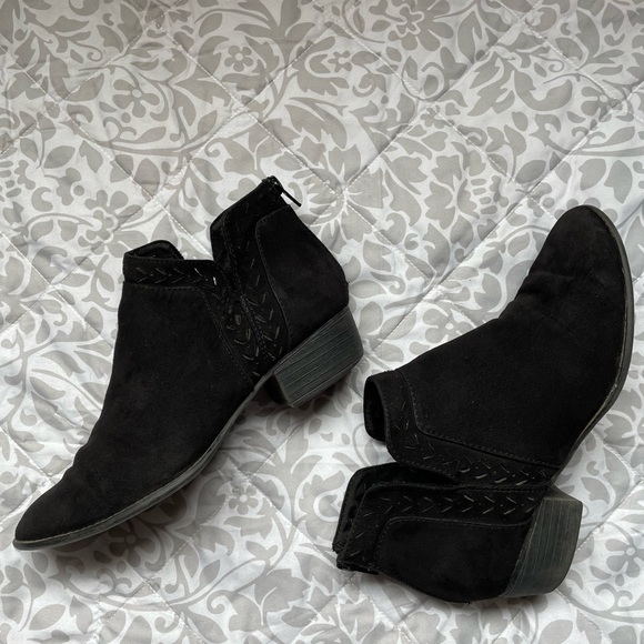 Arizona ankle booties. - Picture 1 of 3